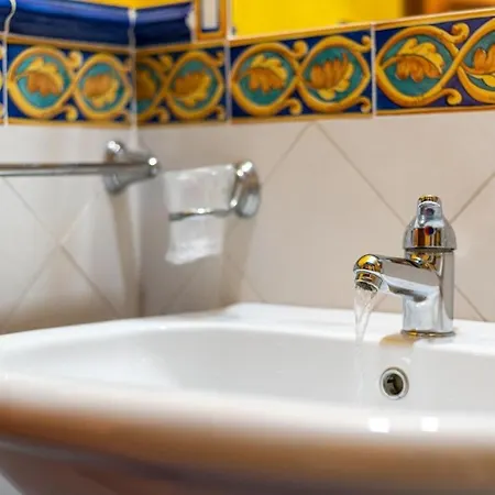 Stenopus Greco Casa Per Affitti Turistici Santa Flavia